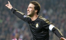 开云下载-东决关键战之夜，李刚仁赛后评分拉满，亚洲之星的蜕变之路