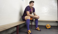 开云体育-英格拉姆进攻端无解统治，热火横扫尼克斯展露冠军相