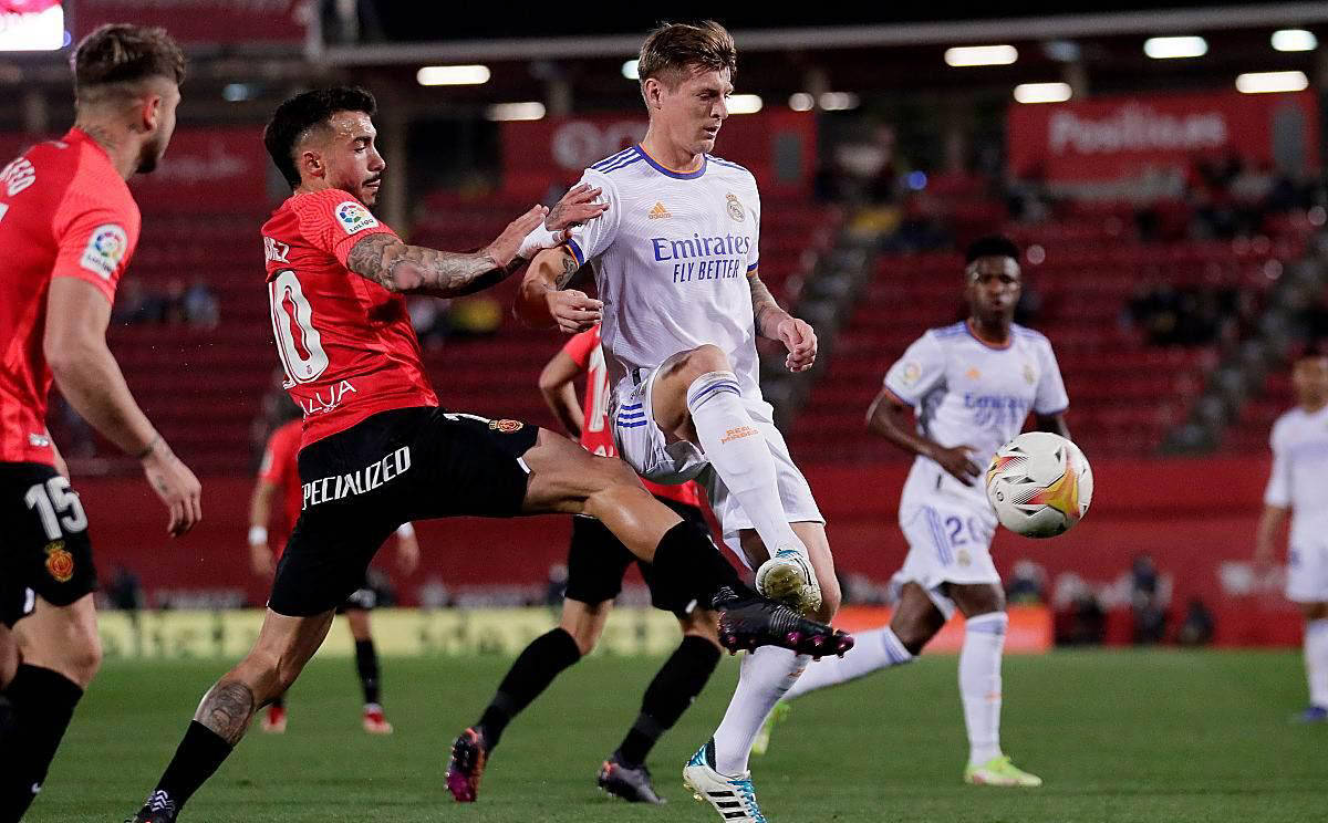 马德里竞技后防线失误,导致连续失球的简单介绍 马德里竞技后防线失误,导致连续失球的简单介绍