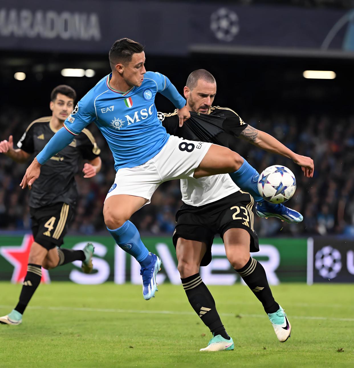 包含AC米兰客场大胜那不勒斯,取得五连胜的词条 包含AC米兰客场大胜那不勒斯,取得五连胜的词条