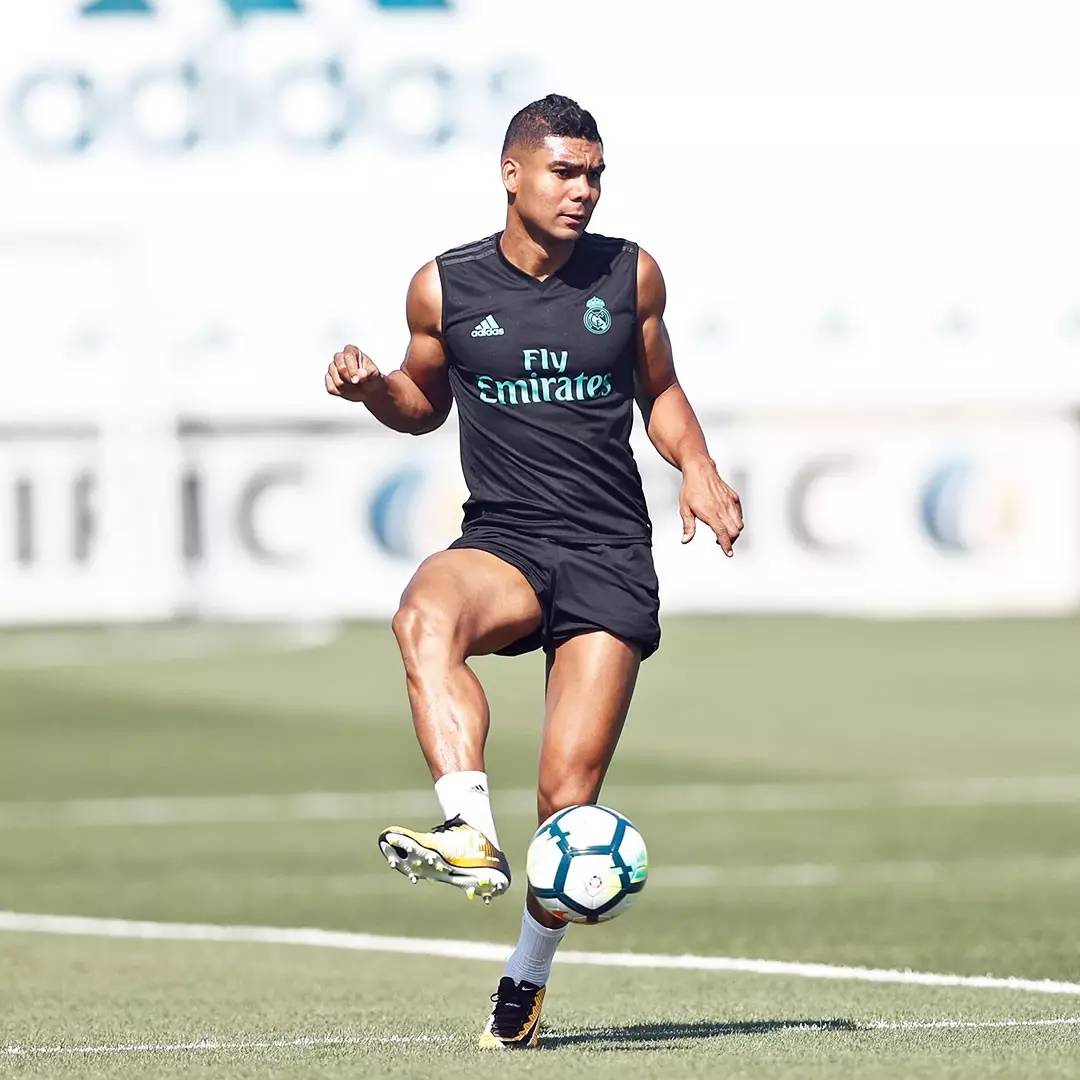 关于沃尔夫斯堡大胜，士气高涨争取更多奖杯的信息