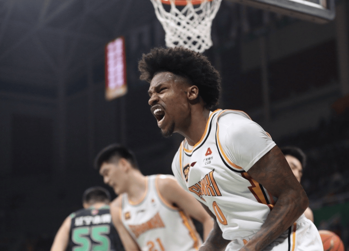 本土篮球联赛赛事精彩激烈，球员竞技水平颇高的简单介绍