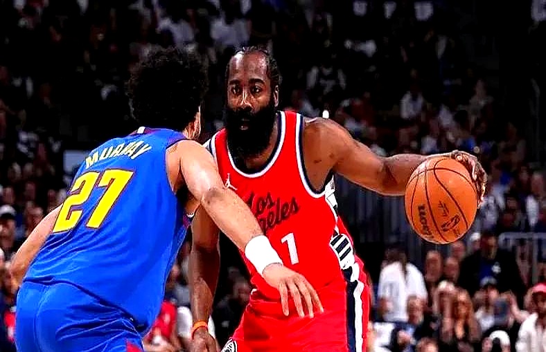 包含火箭球员发挥失常，被对手轻松击败的词条