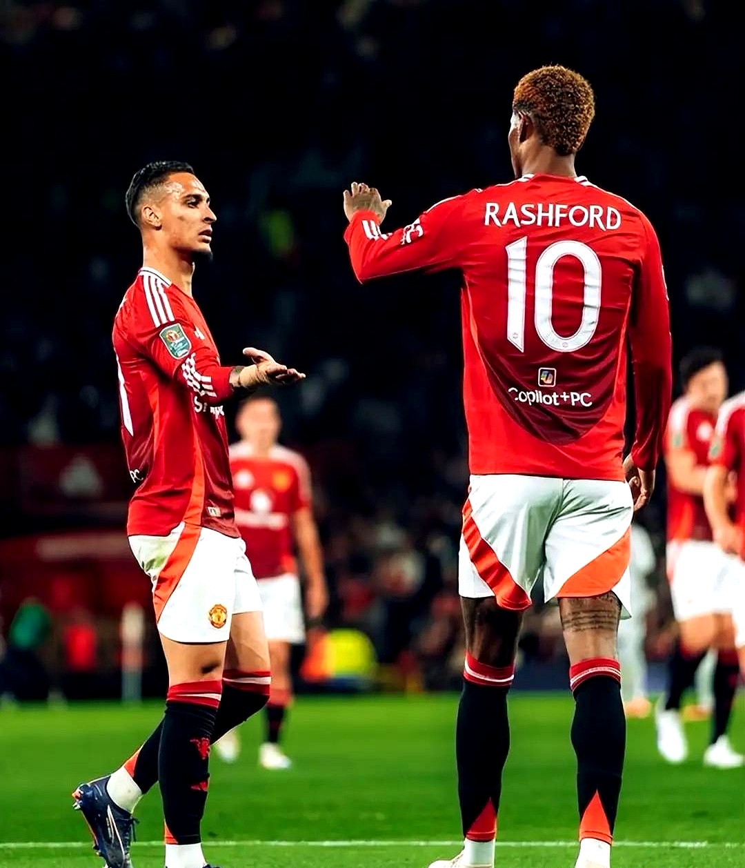 关于曼联备战阿斯顿维拉的关键一战的信息