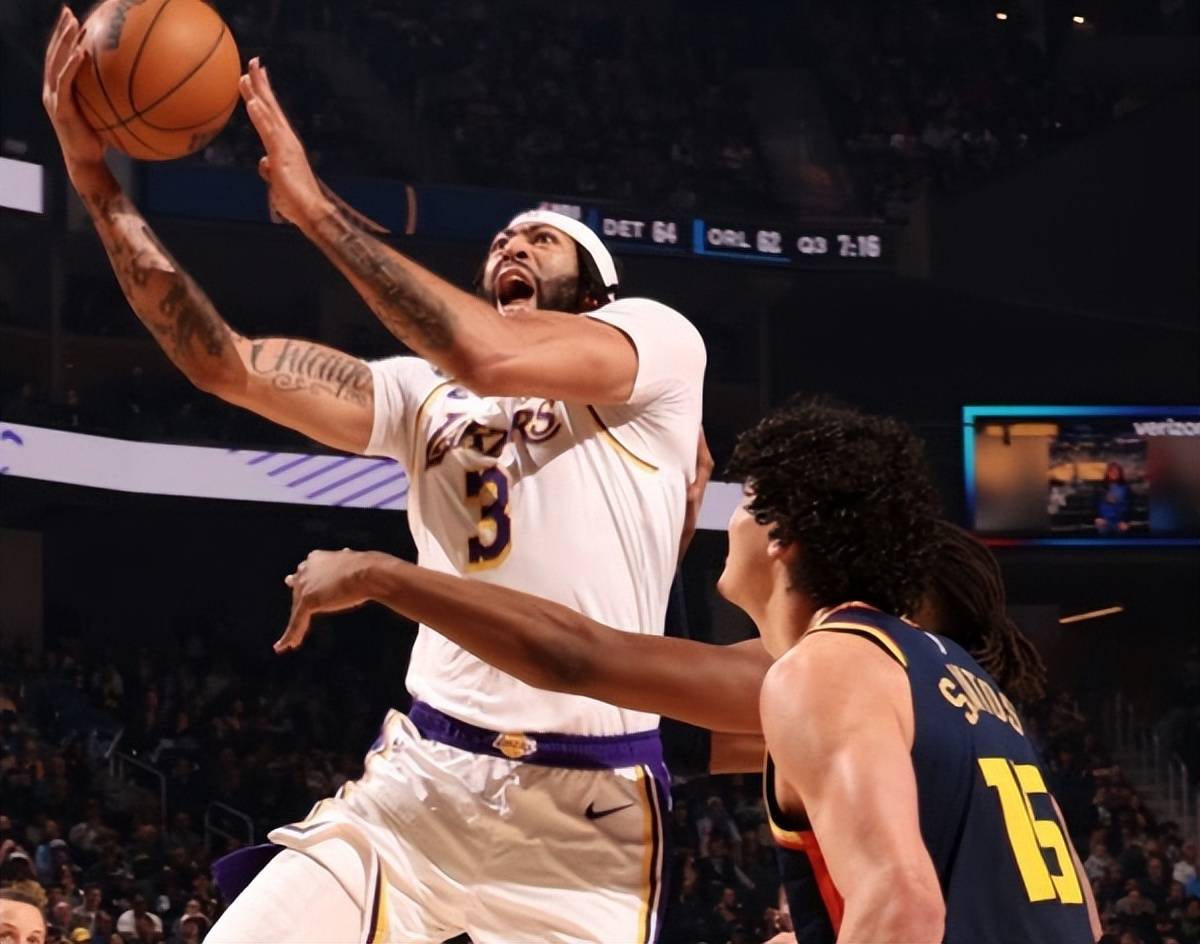 勇士翻盘美国男篮，浓眉关键制胜的简单介绍