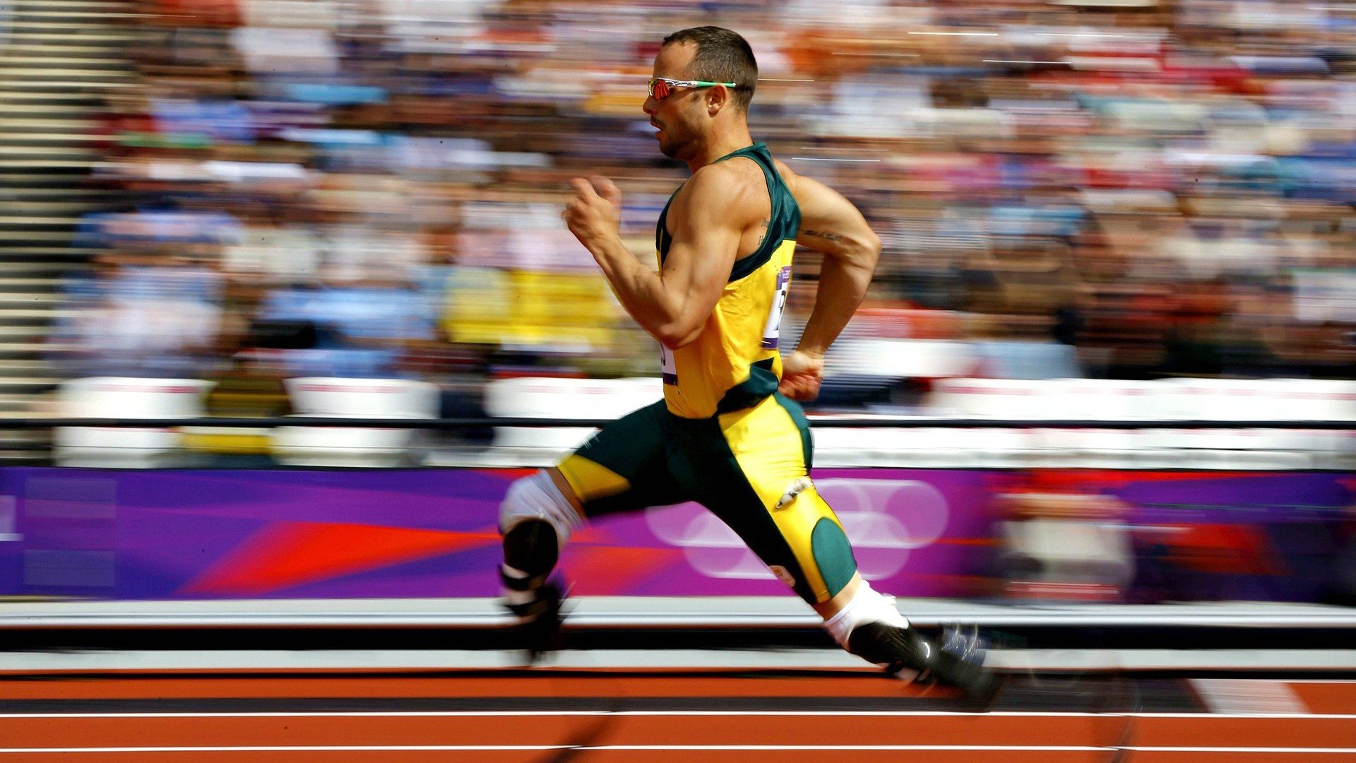 F1街道赛之夜，莫兰特高光表现，速度与激情的双重交响