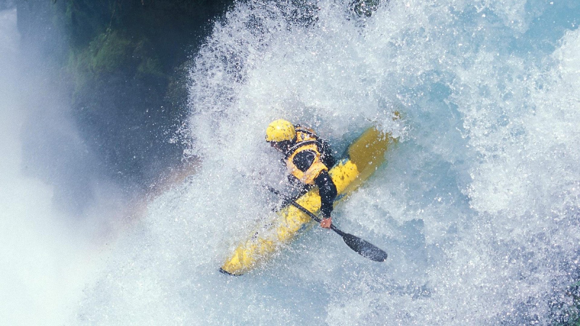 欧冠淘汰赛之夜，詹姆斯彻底打爆防线，当绿茵场遇见篮球魂