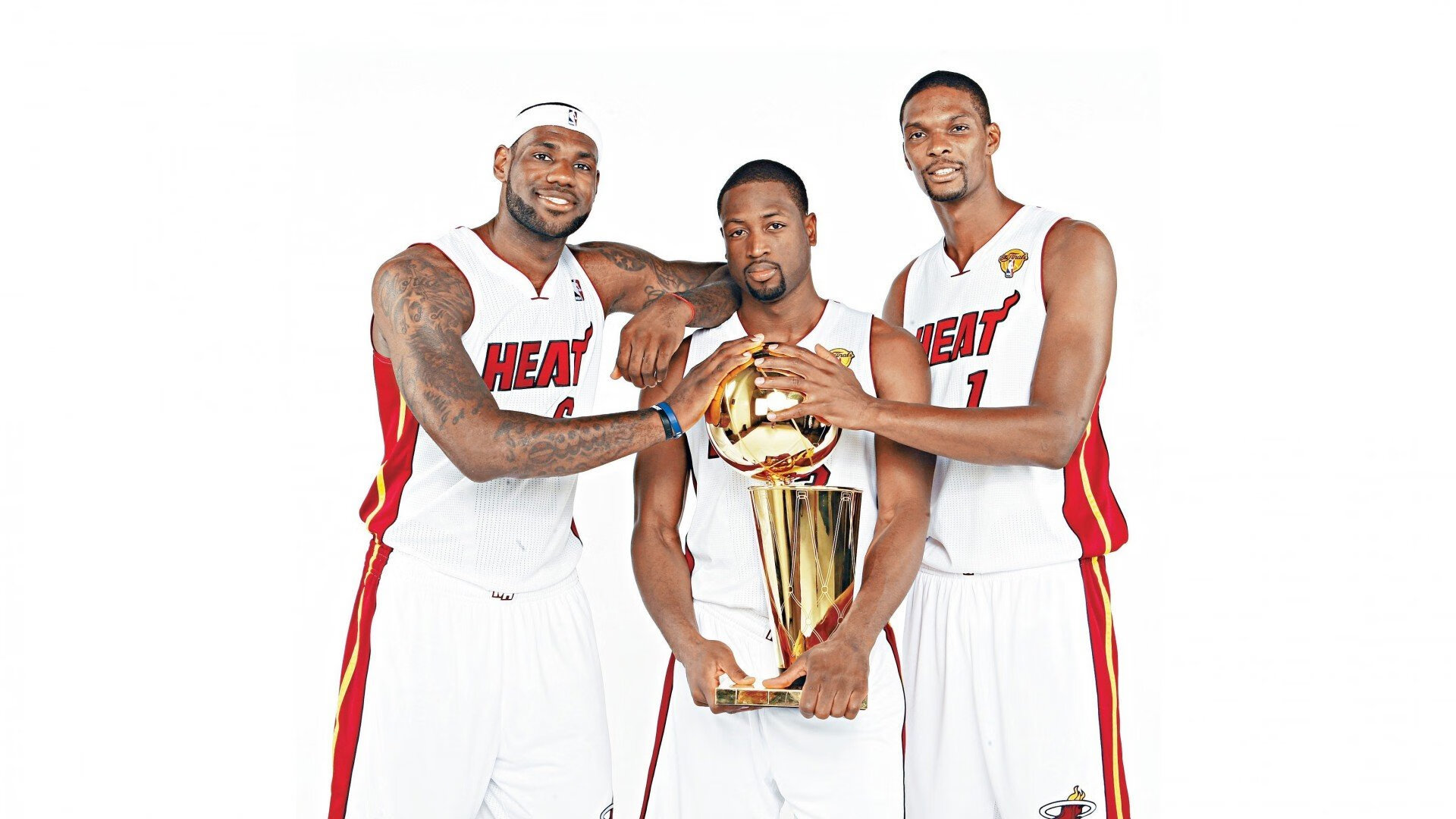 英格拉姆攻防两端统治，快船制霸广东队—一场跨越篮球文化的战术对话